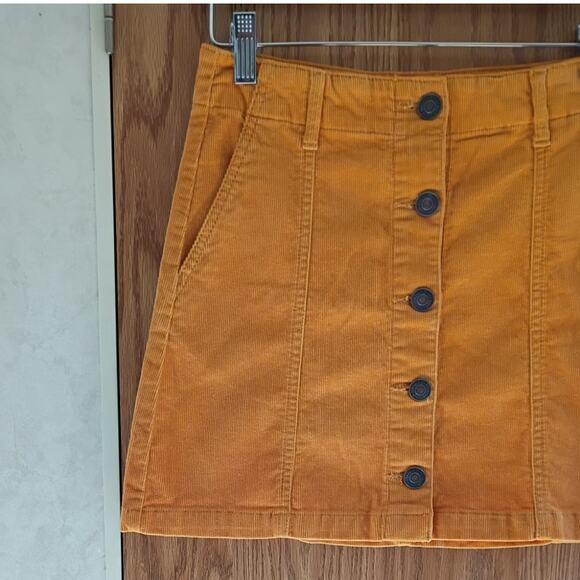 Forever21 Corduroy Button Front Mini Skirt S Y2K Revival Fall Neutral Academia - Picture 3 of 10
